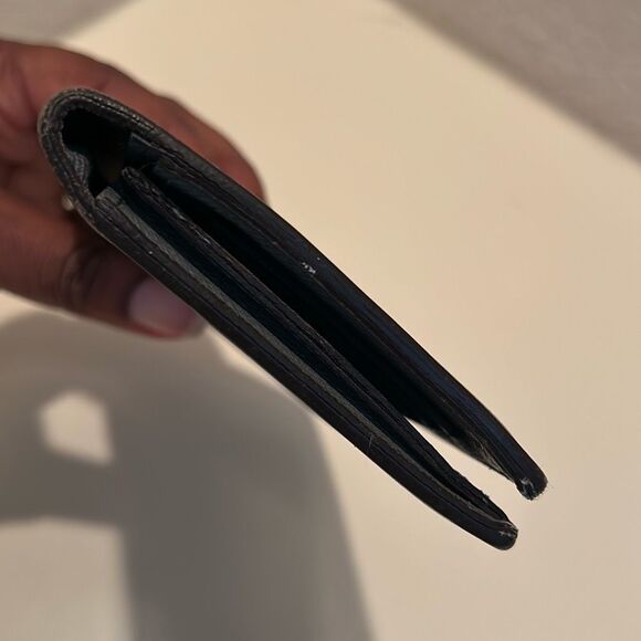 Louis Vuitton Bifold Cardholder Long Wallet Gray Textured Leather Minimalist - Picture 15 of 15